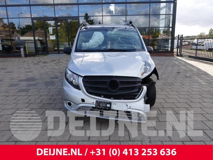 Mercedes Vito 1.6 111 CDI 16V Sloopvoertuig (2017, Zilvergrijs)