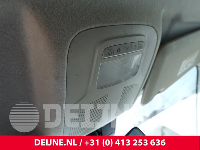 Mercedes Vito 1.6 111 CDI 16V Sloopvoertuig (2017, Zilvergrijs)