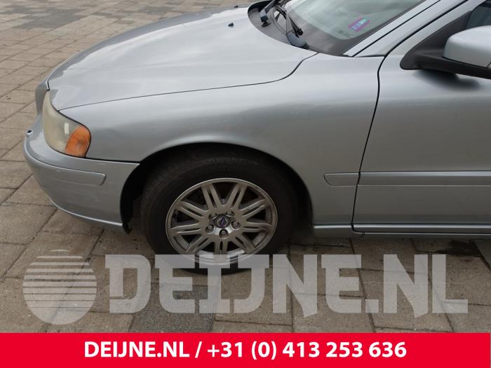 Volvo V70 2.4 D5 20V Sloopvoertuig (2008, Grijs)