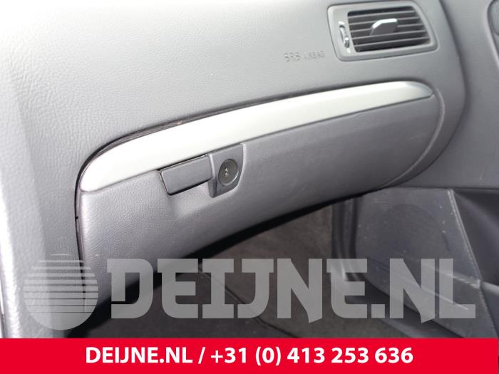 Volvo V70 2.4 D5 20V Sloopvoertuig (2008, Grijs)