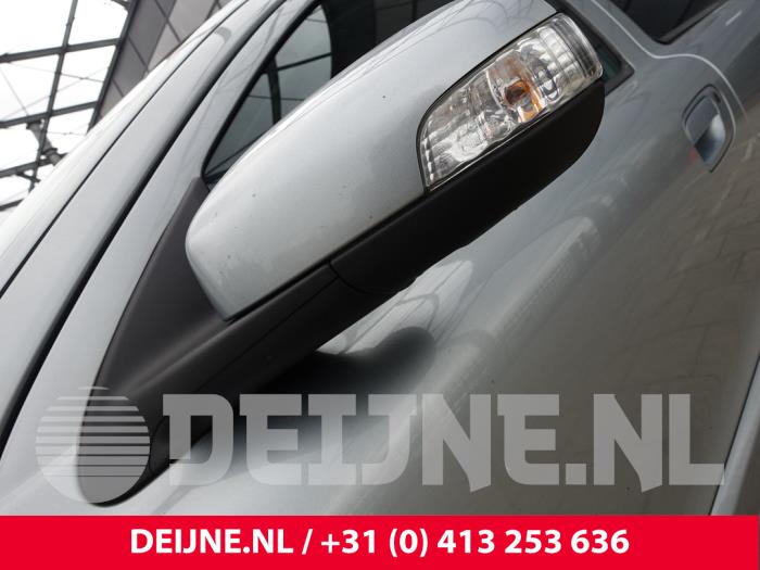 Volvo V70 2.4 D5 20V Sloopvoertuig (2008, Grijs)