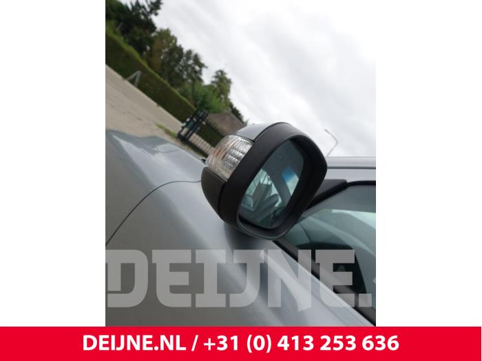 Volvo V70 2.4 D5 20V Sloopvoertuig (2008, Grijs)