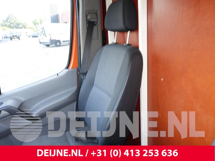 Mercedes Sprinter 3,5t 310 CDI 16V Sloopvoertuig (2010, Oranje)