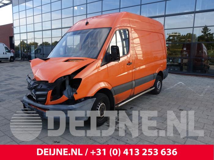 Mercedes Sprinter 3,5t 310 CDI 16V Sloopvoertuig (2010, Oranje)