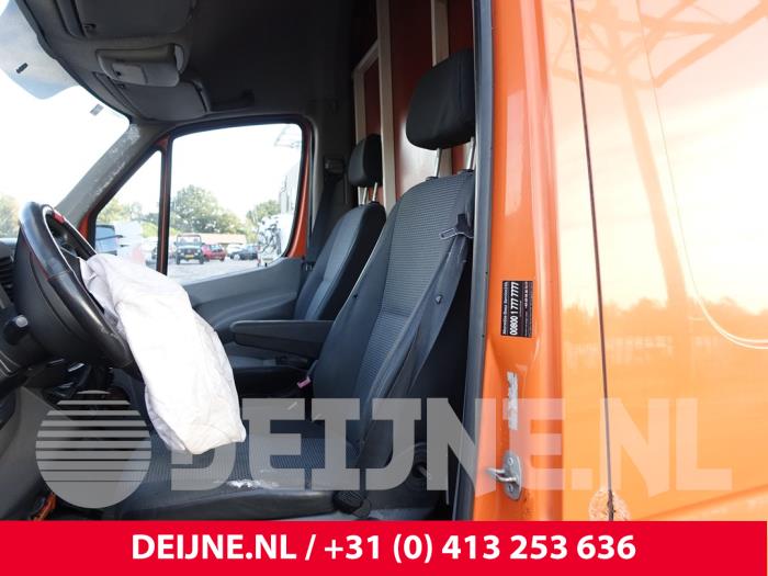 Mercedes Sprinter 3,5t 310 CDI 16V Sloopvoertuig (2010, Oranje)