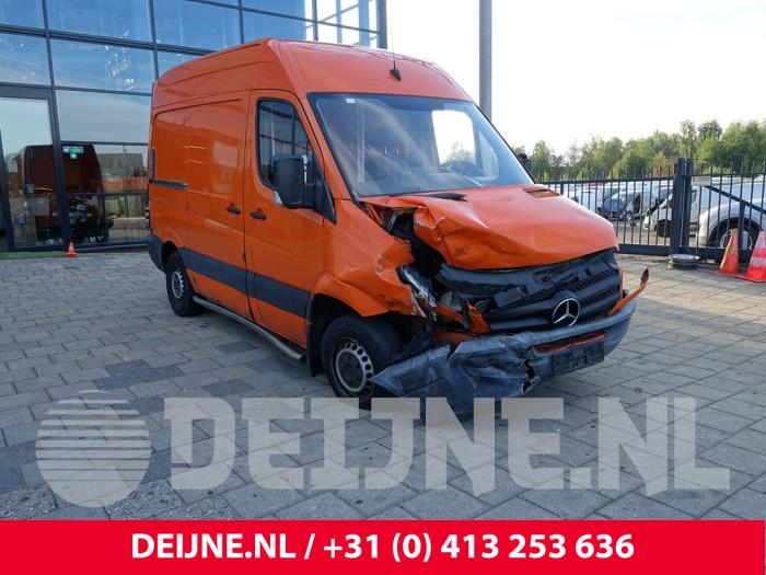 Mercedes Sprinter 3,5t 310 CDI 16V Sloopvoertuig (2010, Oranje)