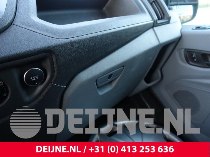 Ford Transit 2.0 TDCi 16V Eco Blue 170 Sloopvoertuig (2017, Donker, Grijs)