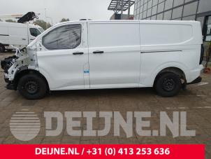 Ford Transit Custom 24-