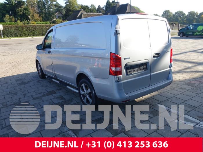 Mercedes Vito 1.6 111 CDI 16V Sloopvoertuig (2015, Zilvergrijs)