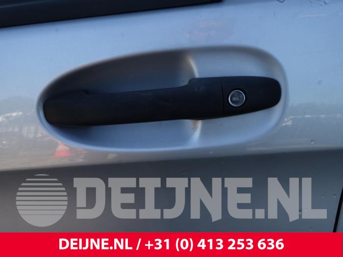 Mercedes Vito 1.6 111 CDI 16V Sloopvoertuig (2015, Zilvergrijs)