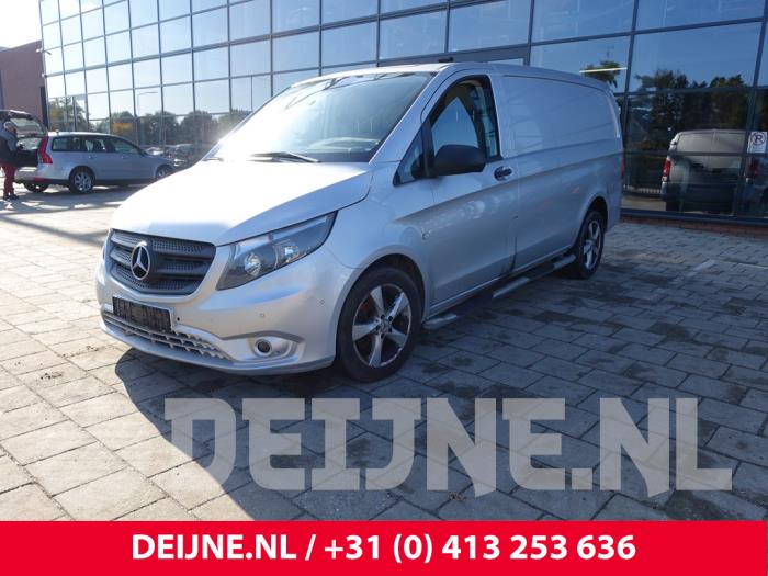Mercedes Vito 1.6 111 CDI 16V Sloopvoertuig (2015, Zilvergrijs)