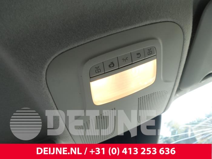 Mercedes Vito 1.6 111 CDI 16V Sloopvoertuig (2015, Zilvergrijs)