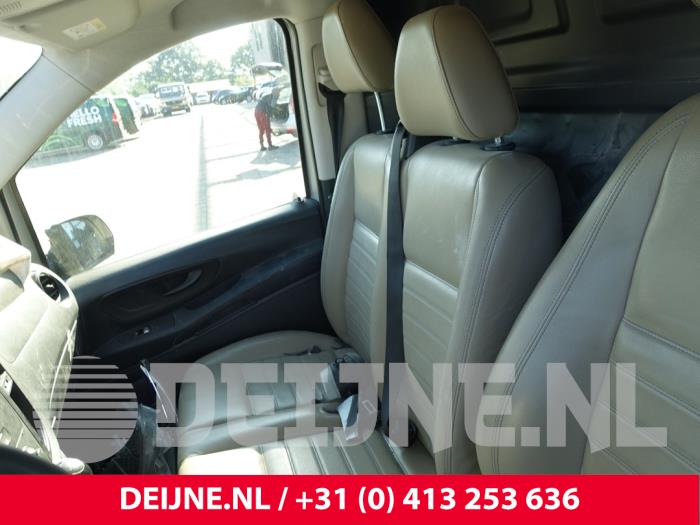 Mercedes Vito 1.6 111 CDI 16V Sloopvoertuig (2015, Zilvergrijs)