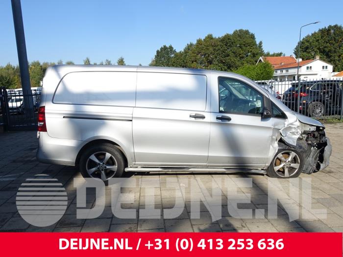 Mercedes Vito 1.6 111 CDI 16V Sloopvoertuig (2015, Zilvergrijs)