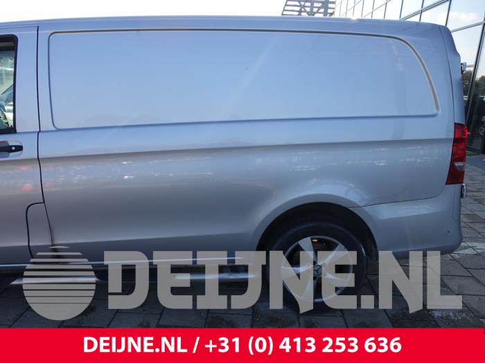 Mercedes Vito 1.6 111 CDI 16V Sloopvoertuig (2015, Zilvergrijs)