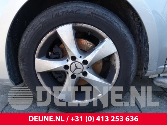 Mercedes Vito 1.6 111 CDI 16V Sloopvoertuig (2015, Zilvergrijs)