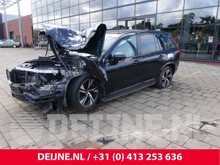 Volvo XC90 II 2.0 B5 Mild Hybrid Geartronic 16V AWD Sloopvoertuig (2020, Zwart)