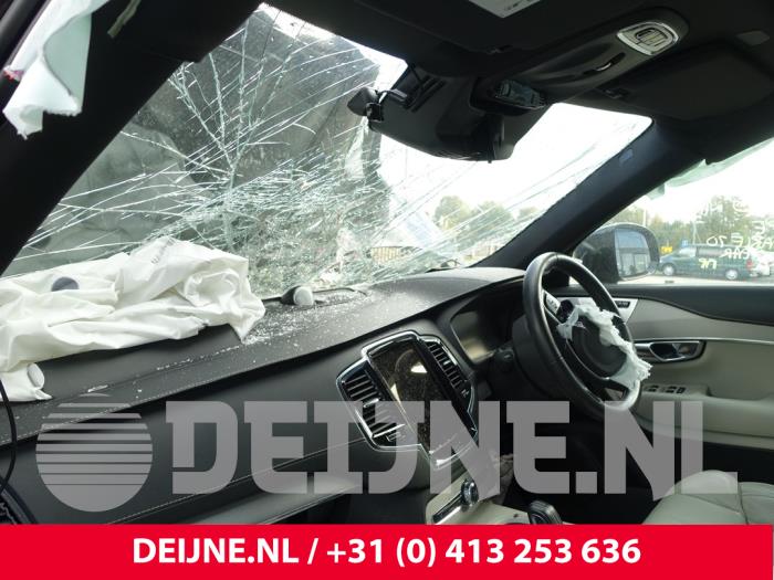 Volvo XC90 II 2.0 B5 Mild Hybrid Geartronic 16V AWD Sloopvoertuig (2020, Zwart)