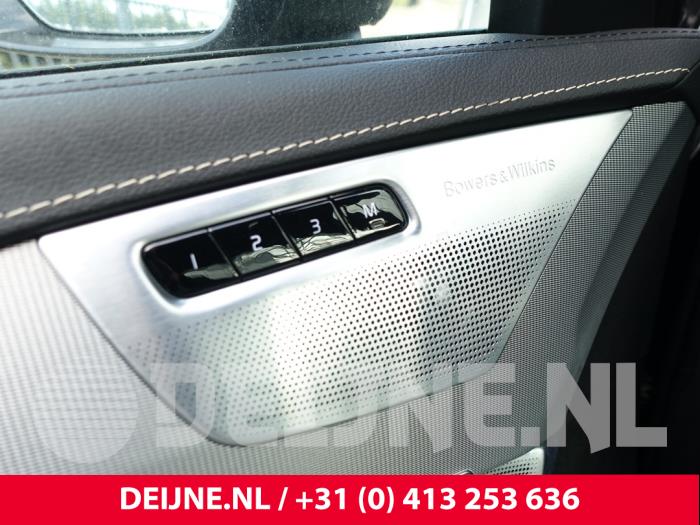 Volvo XC90 II 2.0 B5 Mild Hybrid Geartronic 16V AWD Sloopvoertuig (2020, Zwart)