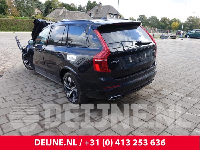 Volvo XC90 II 2.0 B5 Mild Hybrid Geartronic 16V AWD Sloopvoertuig (2020, Zwart)