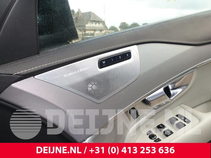 Volvo XC90 II 2.0 B5 Mild Hybrid Geartronic 16V AWD Sloopvoertuig (2020, Zwart)