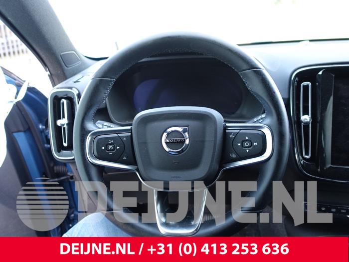 Volvo XC40 Recharge Sloopvoertuig (2023, Blauw)