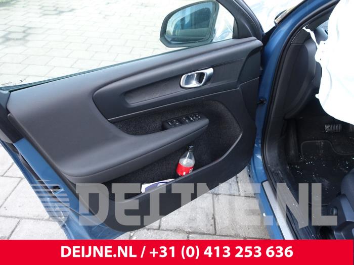 Volvo XC40 Recharge Sloopvoertuig (2023, Blauw)