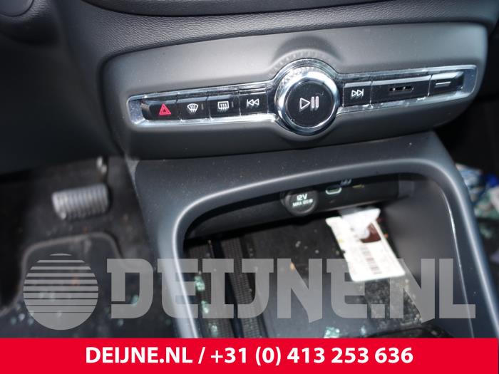 Volvo XC40 Recharge Sloopvoertuig (2023, Blauw)