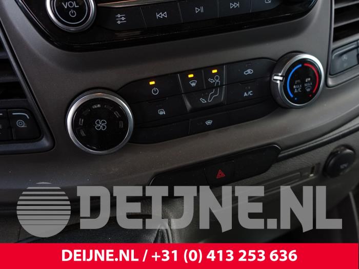 Ford Transit Custom 2.0 TDCi 16V Eco Blue 130 Sloopvoertuig (2022, Wit)