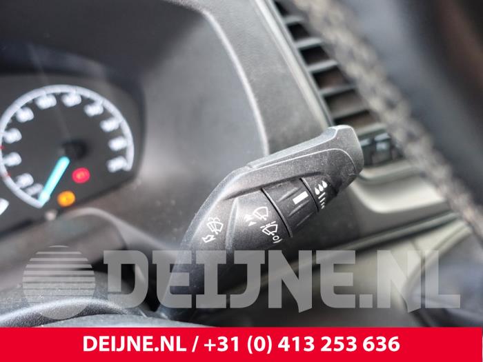 Ford Transit Custom 2.0 TDCi 16V Eco Blue 130 Sloopvoertuig (2022, Wit)