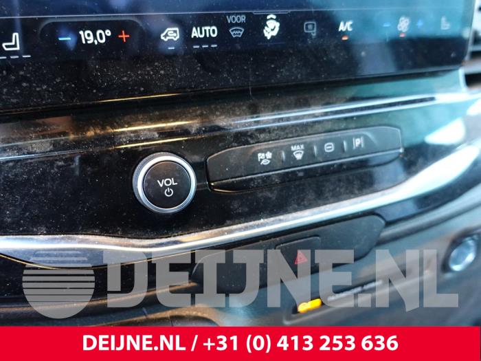 Ford Transit E-Transit 68 kWh Sloopvoertuig (2023, Geel)