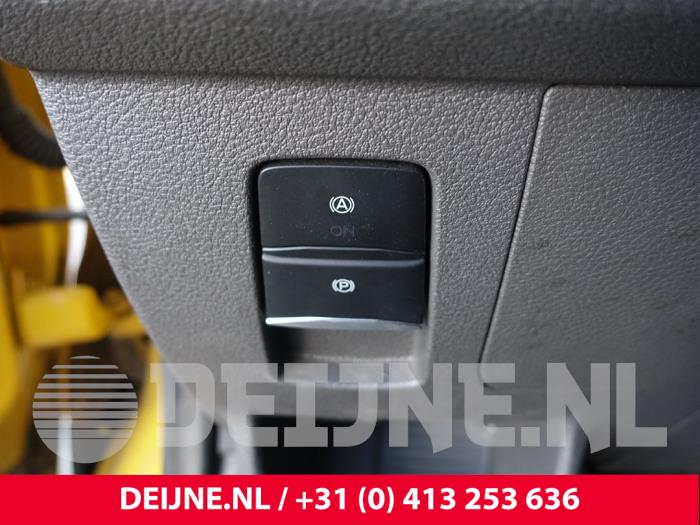 Ford Transit E-Transit 68 kWh Sloopvoertuig (2023, Geel)