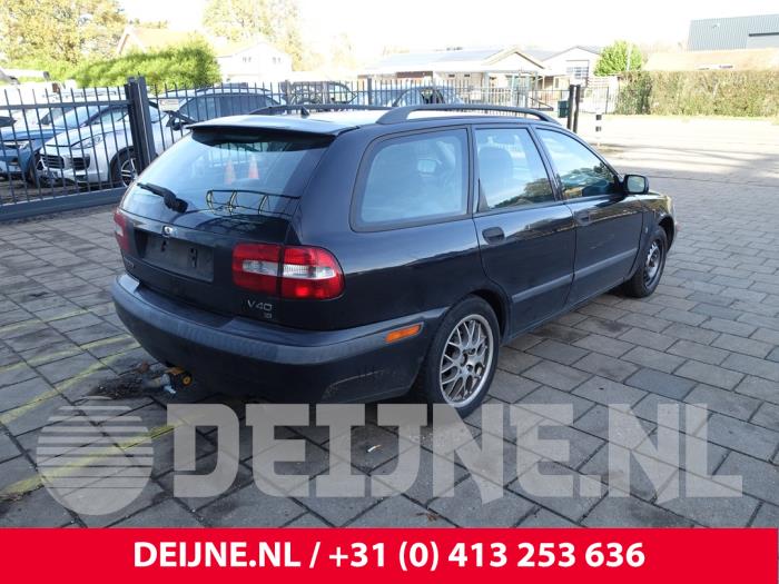 Volvo V40 1.8 16V Sloopvoertuig (2002, Zwart)