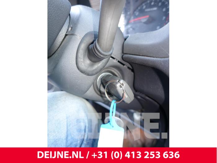 Volvo V40 1.8 16V Sloopvoertuig (2002, Zwart)