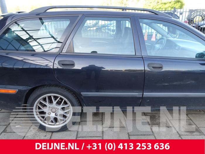 Volvo V40 1.8 16V Sloopvoertuig (2002, Zwart)