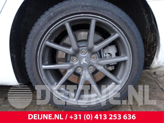 Tesla Model 3 Long Range AWD 75 kWh Sloopvoertuig (2020, Wit)