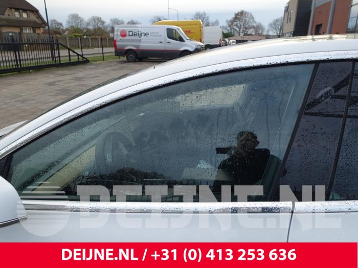 Tesla Model 3 Long Range AWD 75 kWh Sloopvoertuig (2020, Wit)