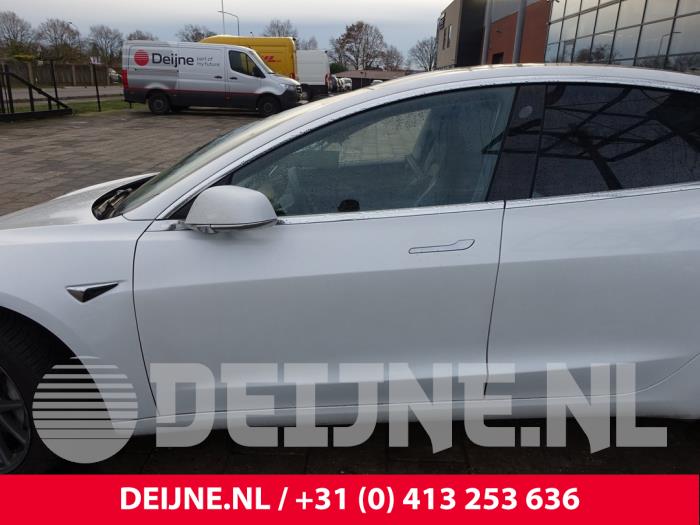 Tesla Model 3 Long Range AWD 75 kWh Sloopvoertuig (2020, Wit)