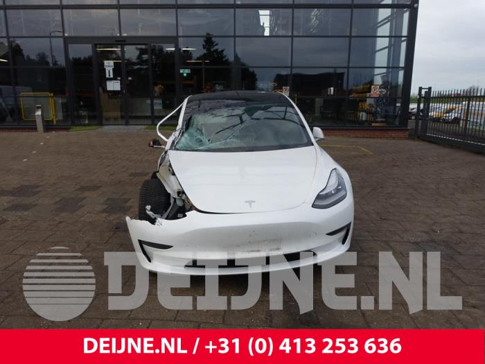 Tesla Model 3 Long Range AWD 75 kWh Sloopvoertuig (2020, Wit)