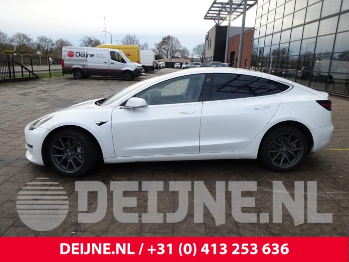Tesla Model 3 Long Range AWD 75 kWh Sloopvoertuig (2020, Wit)