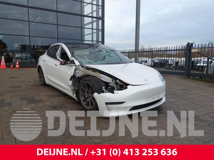Tesla Model 3 Long Range AWD 75 kWh Sloopvoertuig (2020, Wit)
