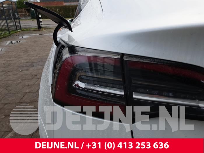 Tesla Model 3 Long Range AWD 75 kWh Sloopvoertuig (2020, Wit)