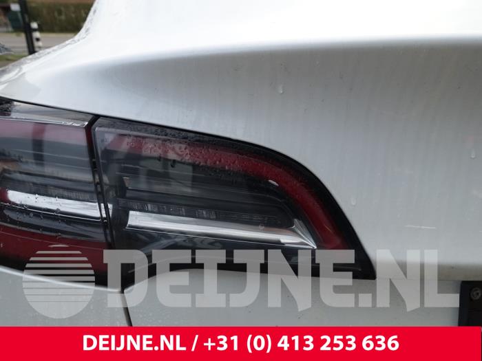 Tesla Model 3 Long Range AWD 75 kWh Sloopvoertuig (2020, Wit)