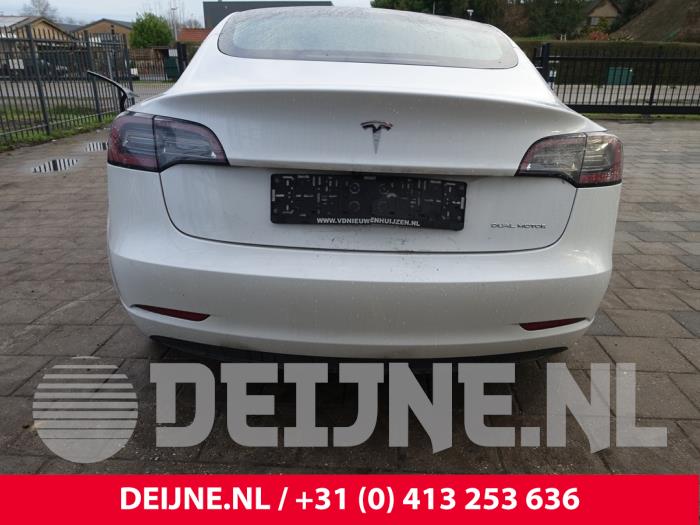 Tesla Model 3 Long Range AWD 75 kWh Sloopvoertuig (2020, Wit)