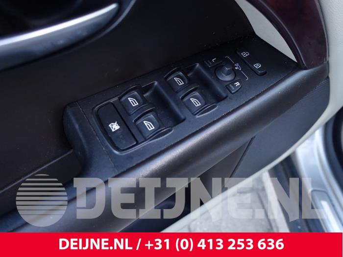 Volvo XC70 2.4 D5 20V AWD Sloopvoertuig (2009, Grijs)