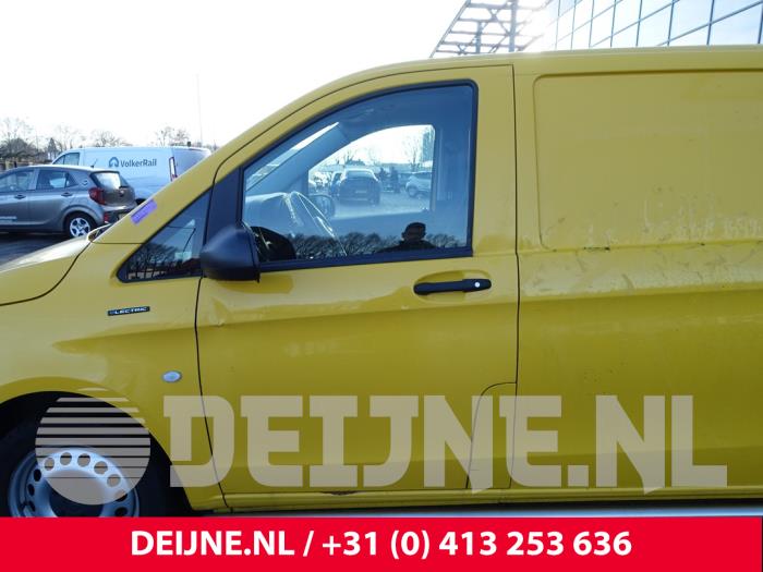 Mercedes eVito 41/60/66 kWh Sloopvoertuig (2020, Geel)