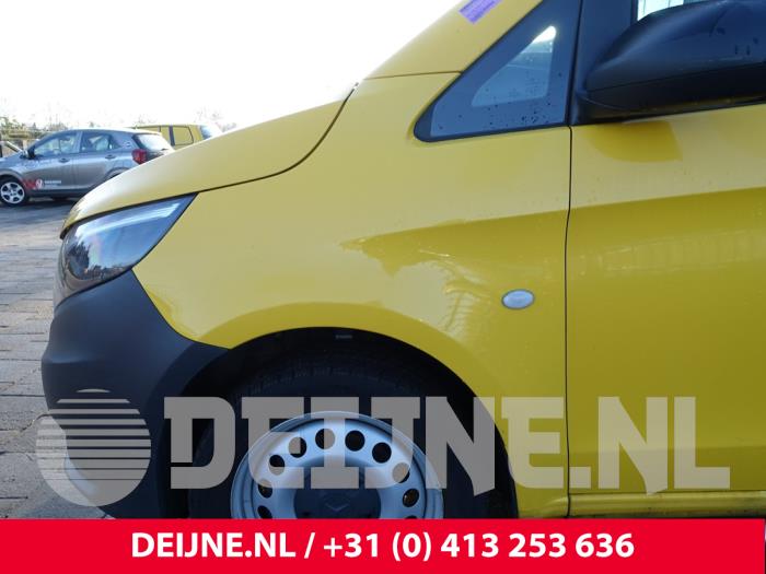 Mercedes eVito 41/60/66 kWh Sloopvoertuig (2020, Geel)