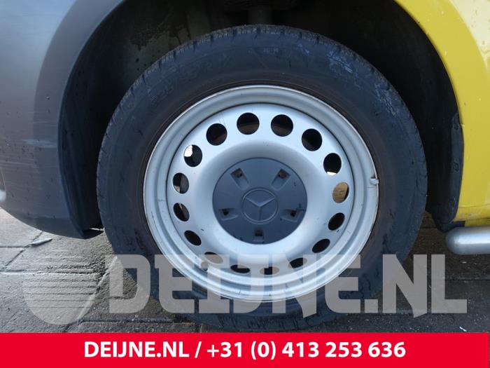 Mercedes eVito 41/60/66 kWh Sloopvoertuig (2020, Geel)