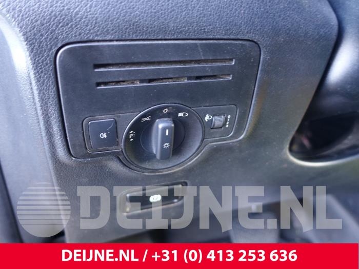 Mercedes eVito 41/60/66 kWh Sloopvoertuig (2020, Geel)