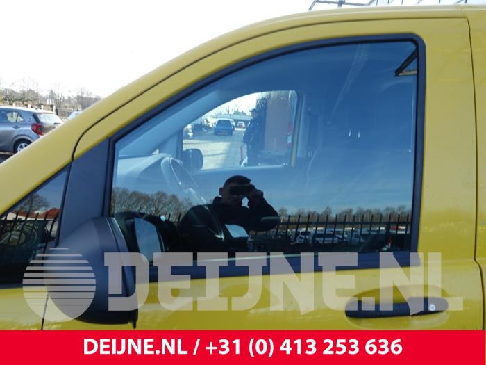 Mercedes eVito 41/60/66 kWh Sloopvoertuig (2020, Geel)